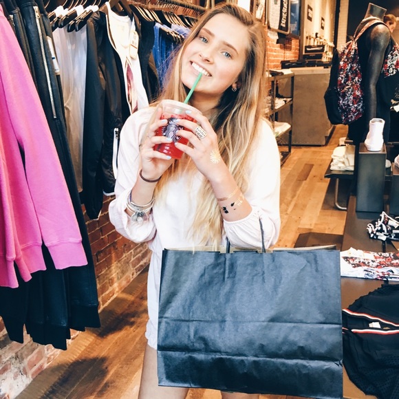 Meet your Posher, Anabelle! - Picture 11 of 11